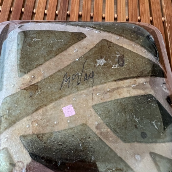 KURT MCVAY SIGNED FUSED GLASS CHIPS IRIDESCENT FROSTED TRINKET Plate - Picture 7 of 8